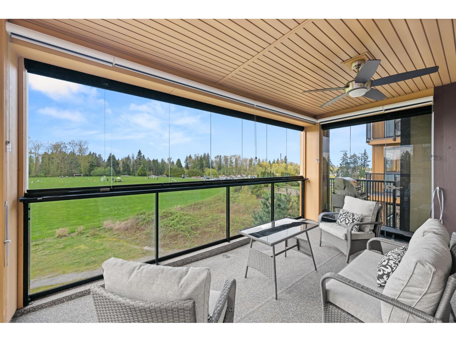 327 8157 207 Street, Langley, British Columbia  V2Y 0V3 - Photo 2 - R3113433