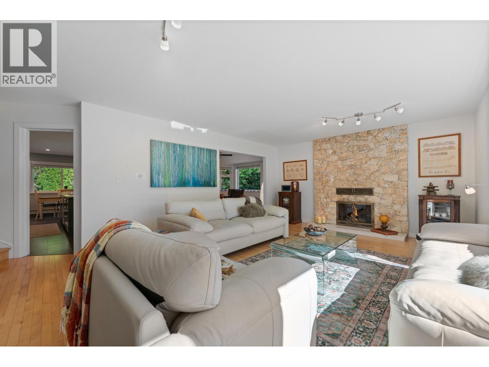 2760 Walpole Crescent, North Vancouver, British Columbia  V7H 2K7 - Photo 12 - R3113297