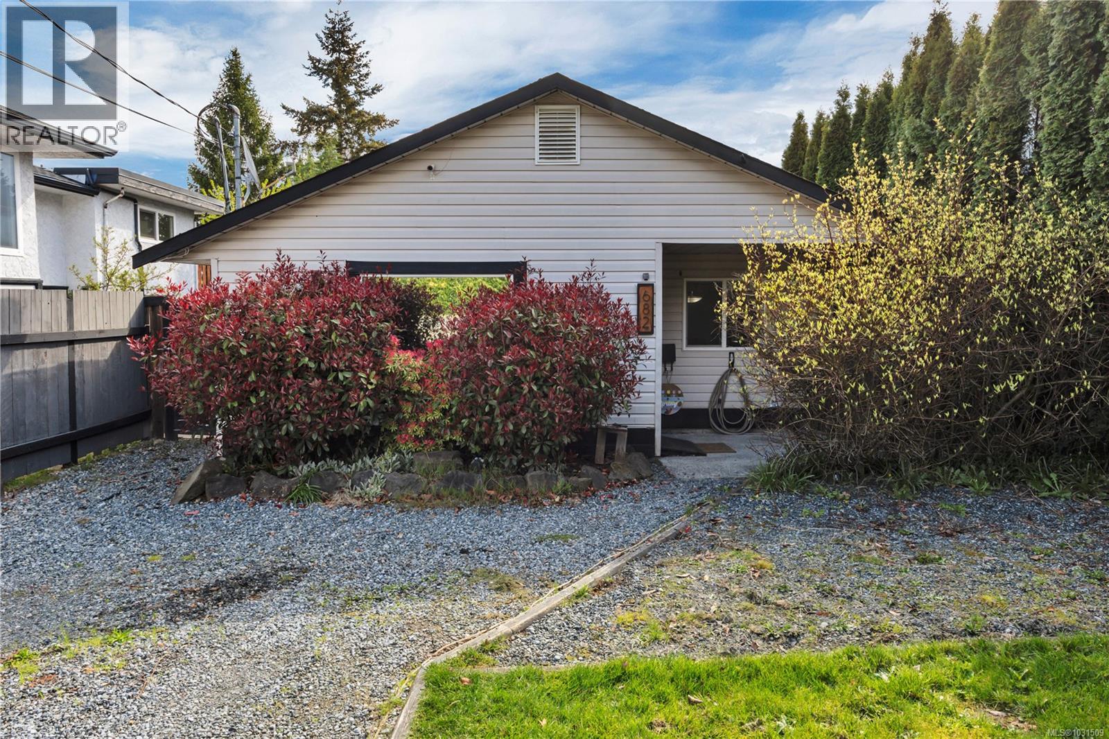 682 Bruce Ave, Nanaimo, British Columbia