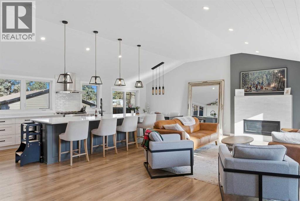 6725 Livingstone Drive SW, Calgary, Alberta  T3E 6J2 - Photo 2 - A2286743