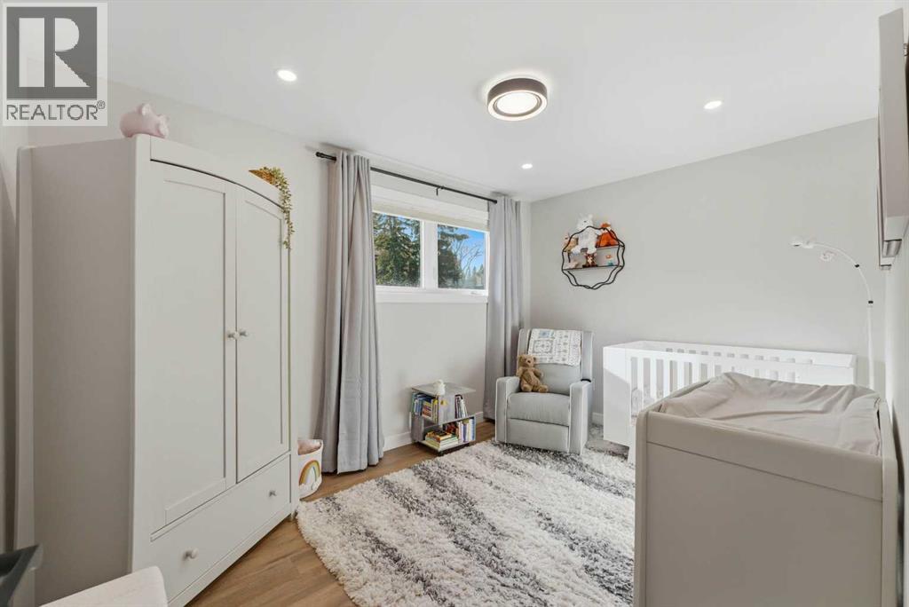 6725 Livingstone Drive SW, Calgary, Alberta  T3E 6J2 - Photo 30 - A2286743