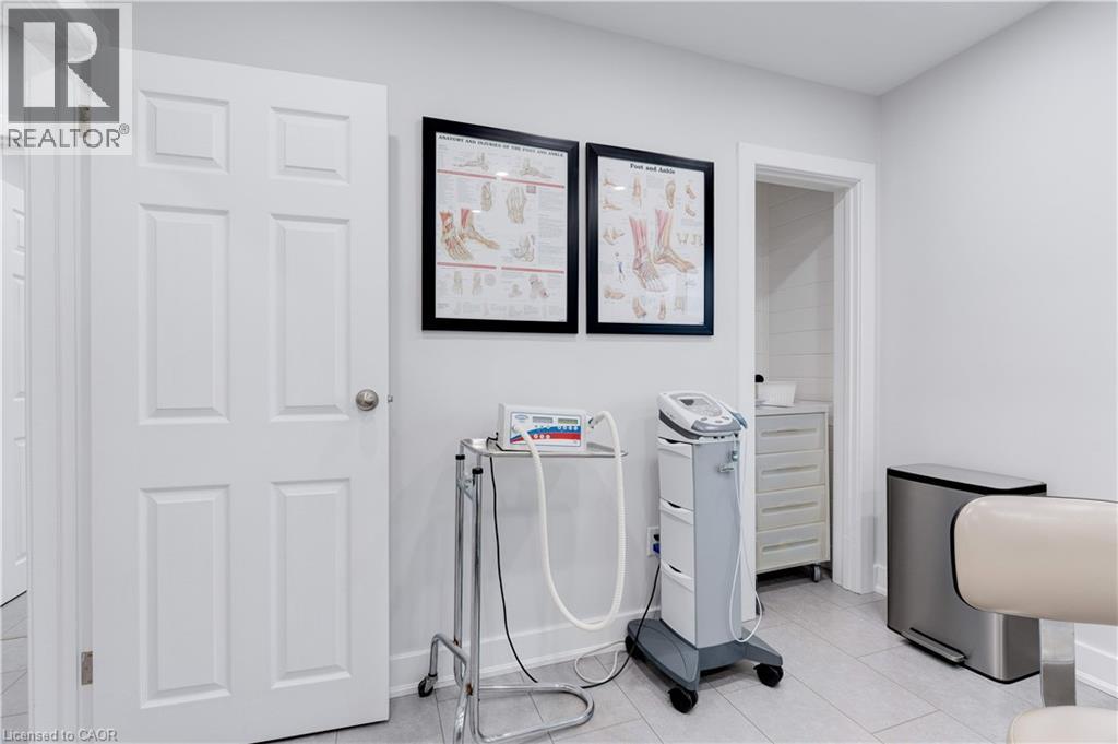 2409 Walker's Line, Burlington, Ontario  L7M 4K1 - Photo 10 - 40822449