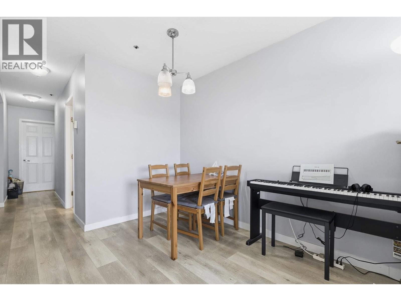 303 1310 Cariboo Street, New Westminster, British Columbia  V3M 1X2 - Photo 4 - R3111344