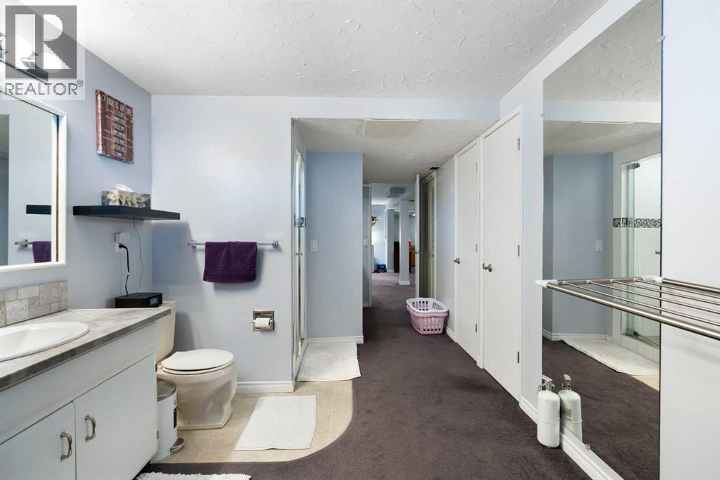 12 Thornwood Place NW, Calgary, Alberta  T2K 5N2 - Photo 24 - A2302065