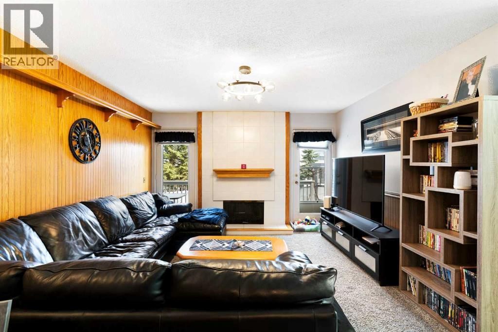 12 Thornwood Place NW, Calgary, Alberta  T2K 5N2 - Photo 9 - A2302065