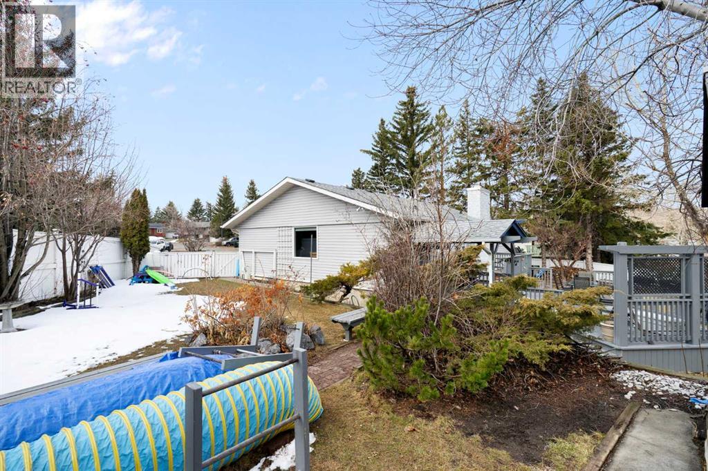 12 Thornwood Place NW, Calgary, Alberta  T2K 5N2 - Photo 29 - A2302065