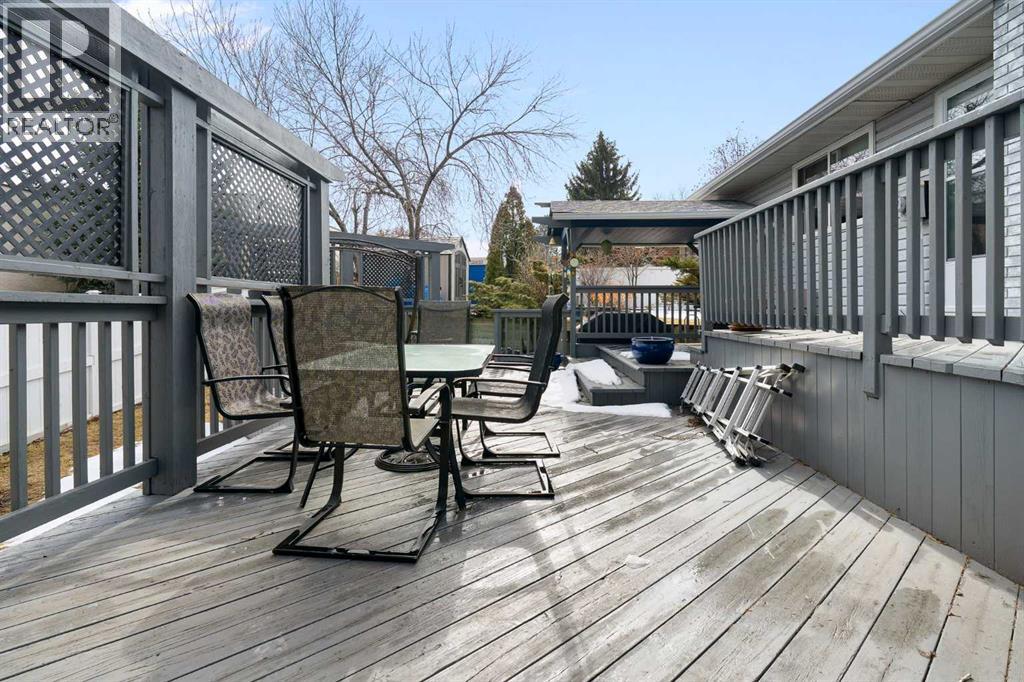 12 Thornwood Place NW, Calgary, Alberta  T2K 5N2 - Photo 32 - A2302065