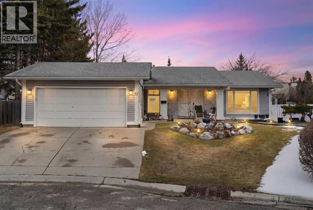 12 Thornwood Place NW, Calgary, Alberta
