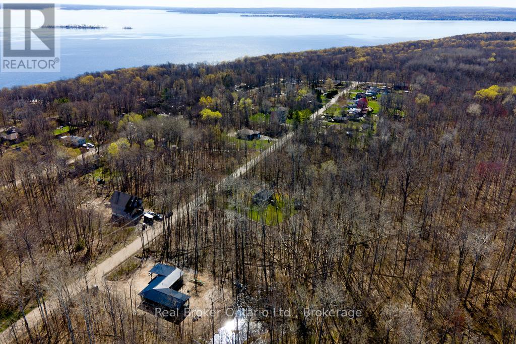 68 Wozniak Road, Penetanguishene, Ontario  L9M 1W5 - Photo 6 - S12690310