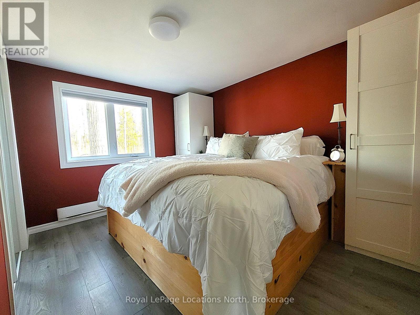 2045 River Road W, Wasaga Beach, Ontario  L9Z 2W1 - Photo 16 - S13010582