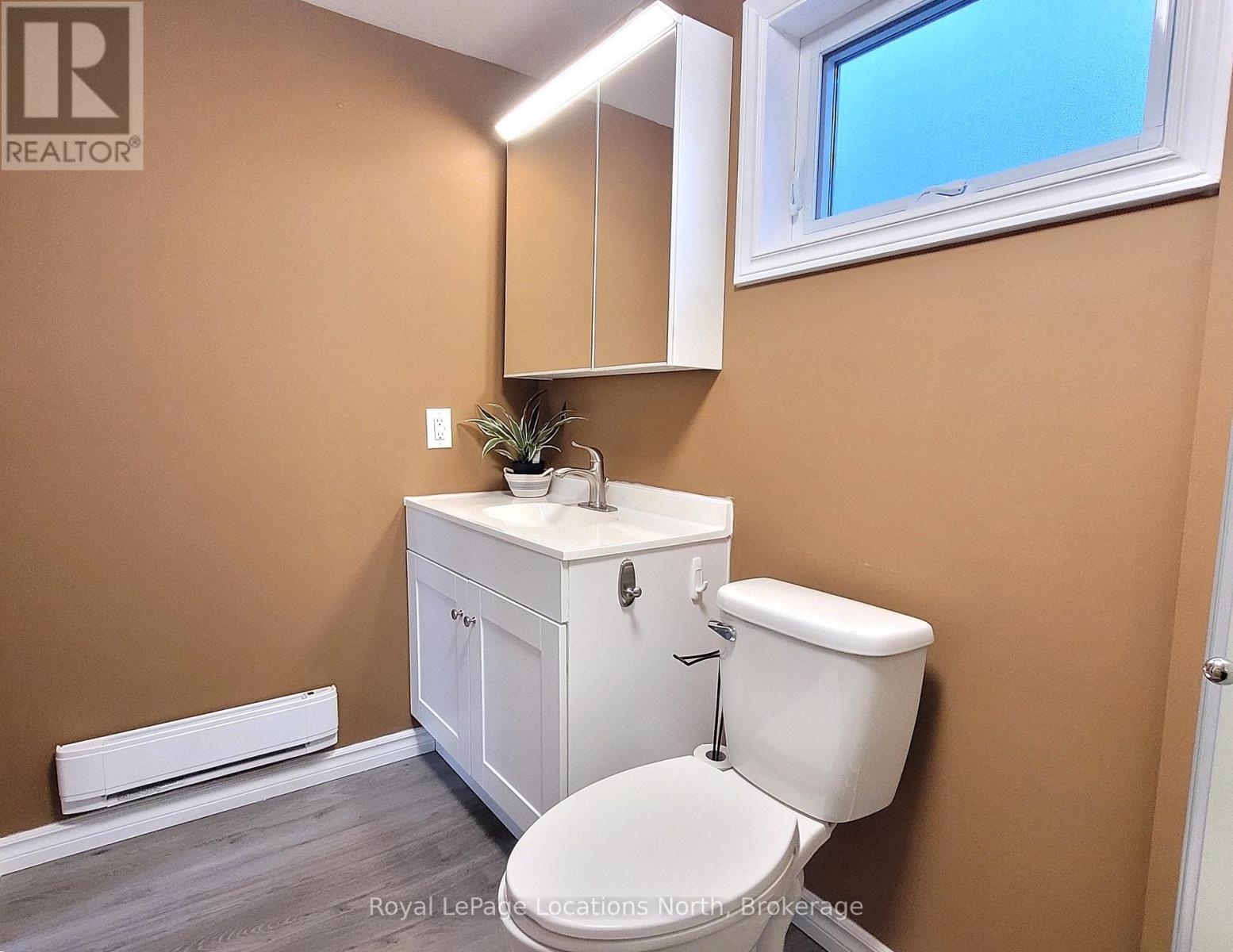 2045 River Road W, Wasaga Beach, Ontario  L9Z 2W1 - Photo 14 - S13010582