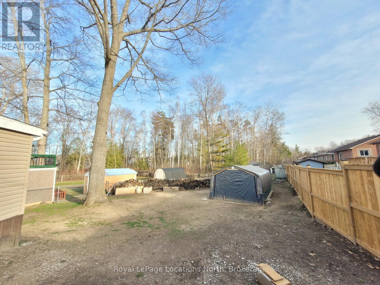 2045 River Road W, Wasaga Beach, Ontario  L9Z 2W1 - Photo 26 - S13010582