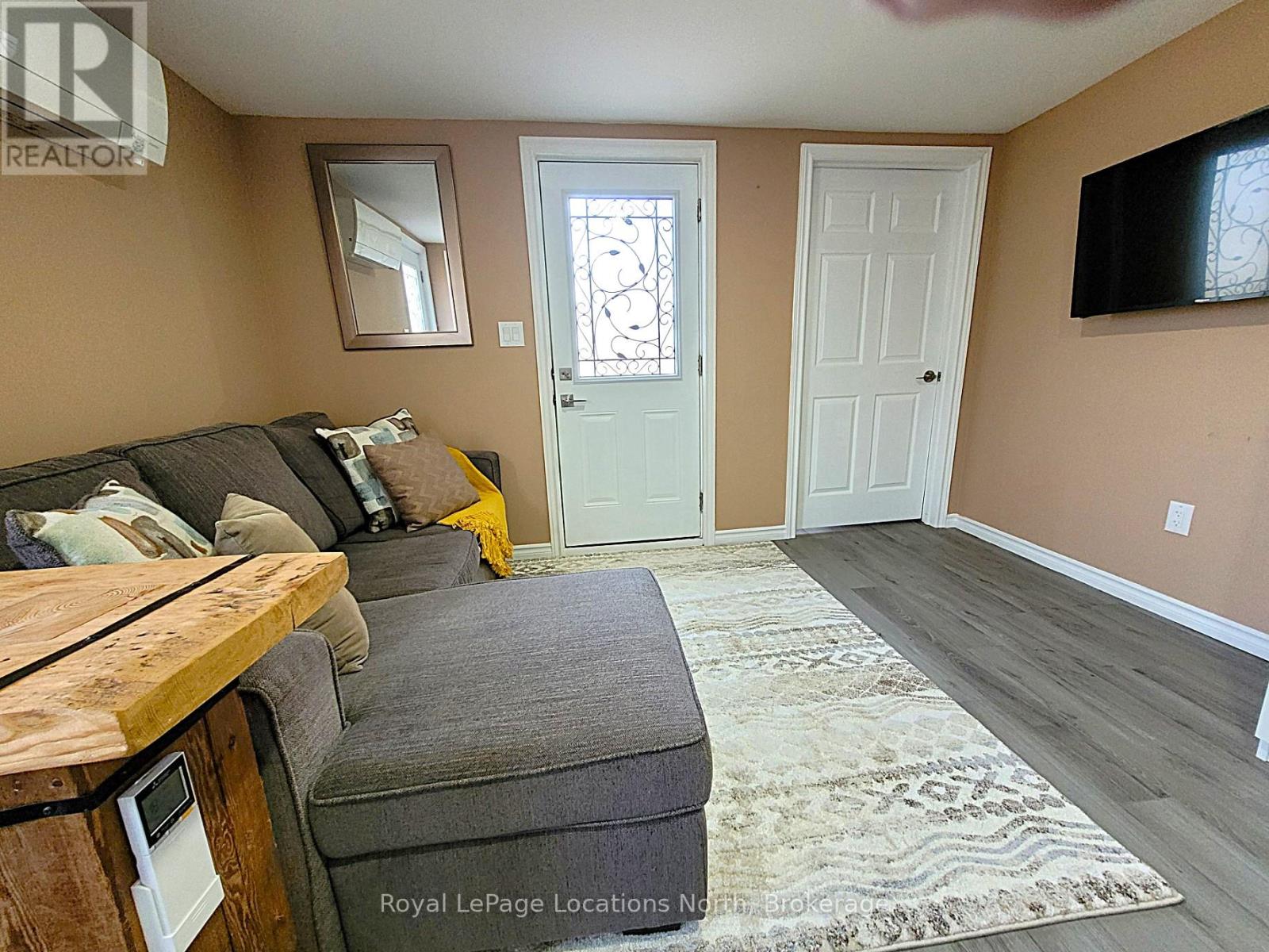 2045 River Road W, Wasaga Beach, Ontario  L9Z 2W1 - Photo 7 - S13010582