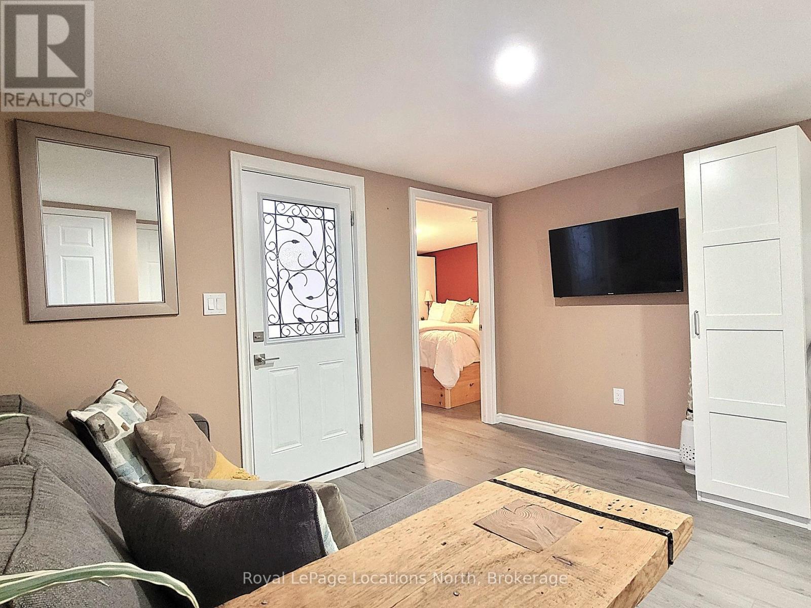 2045 River Road W, Wasaga Beach, Ontario  L9Z 2W1 - Photo 8 - S13010582