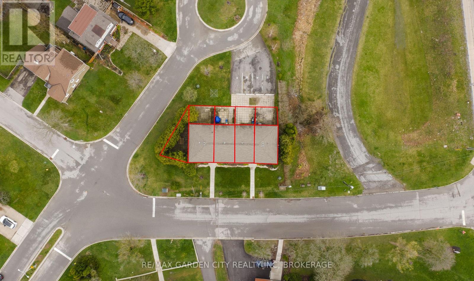 2-8 Riverview Boulevard, St. Catharines, Ontario  L2T 3L4 - Photo 2 - X13021552