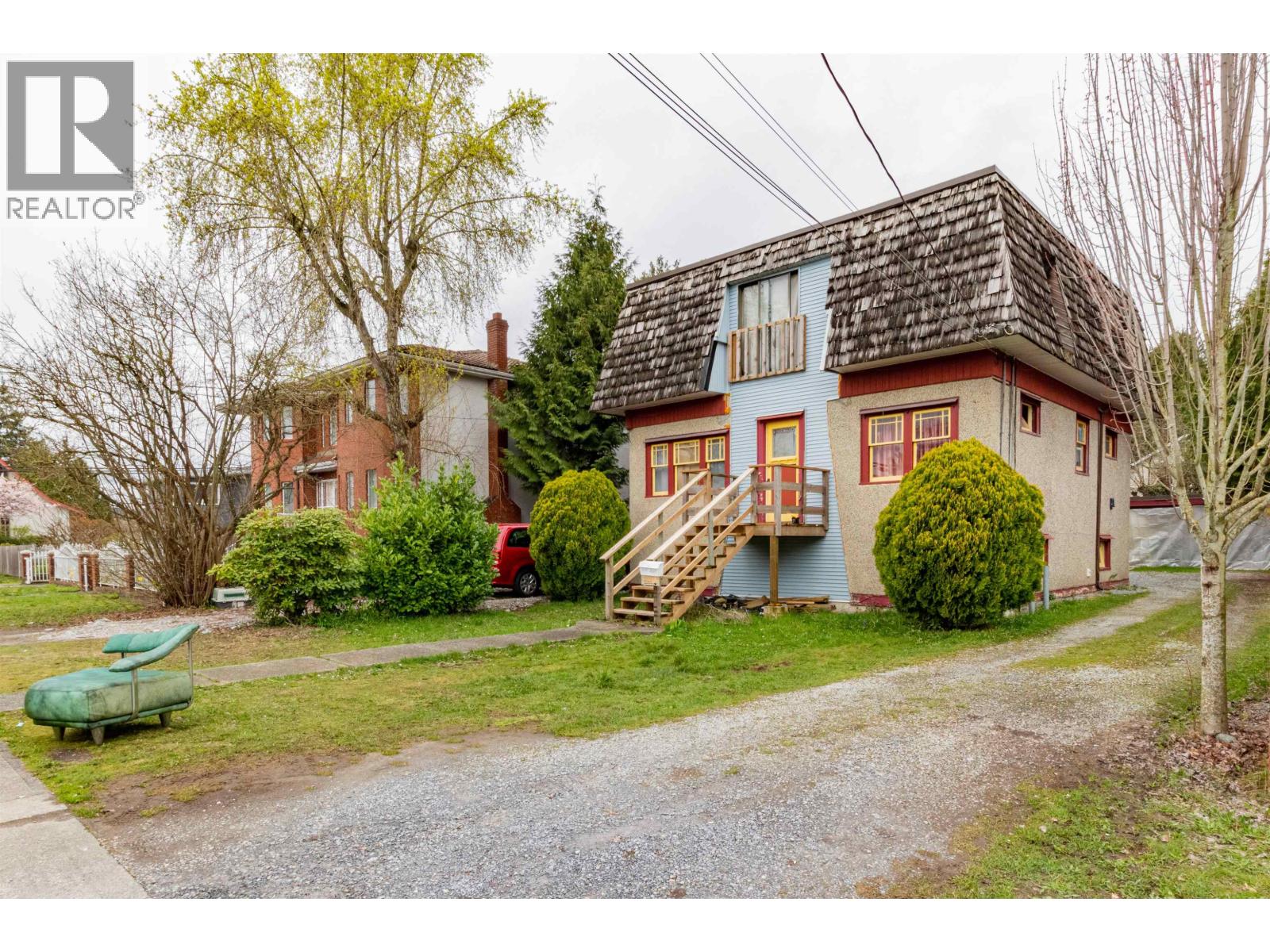 4939 Sidley Street, Burnaby, British Columbia  V5J 1T6 - Photo 2 - R3113442