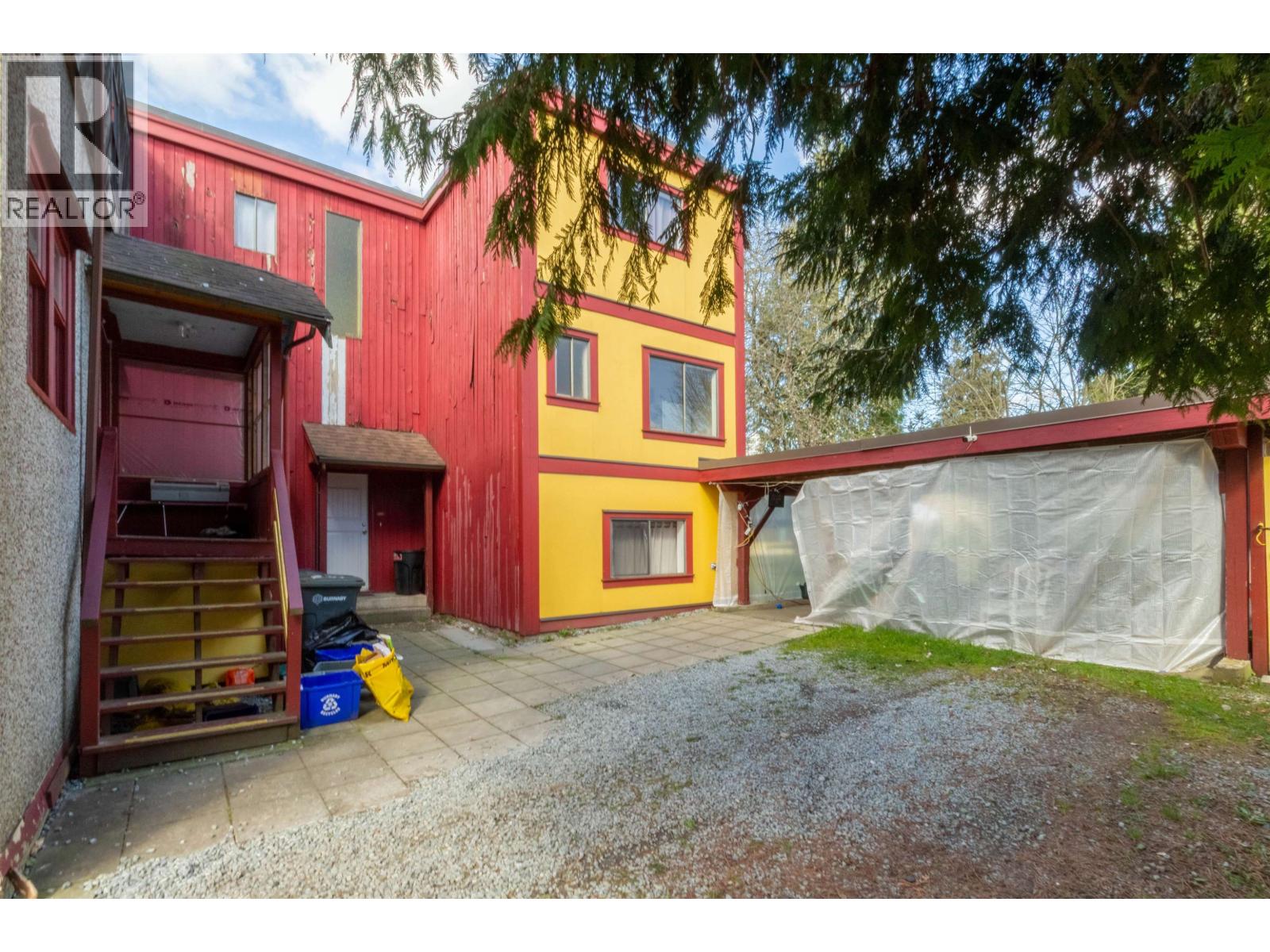 4939 Sidley Street, Burnaby, British Columbia  V5J 1T6 - Photo 6 - R3113442