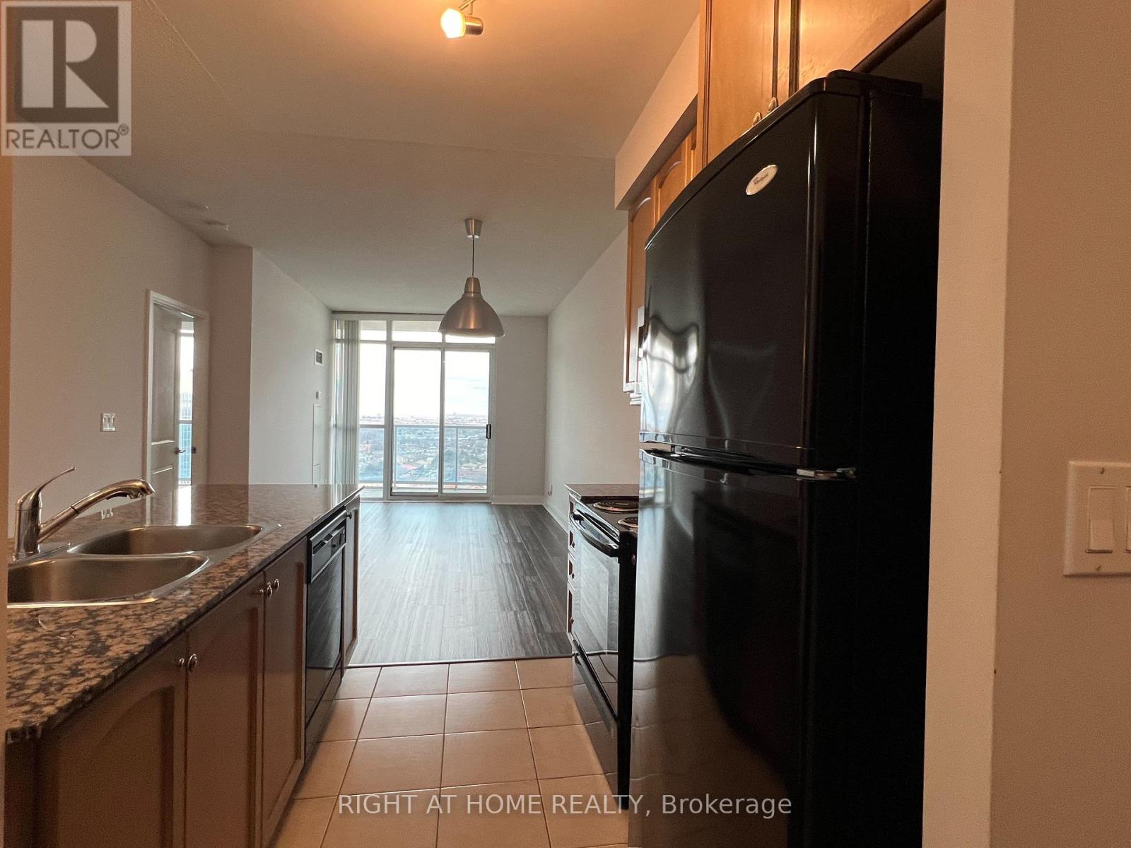 2101 - 80 Absolute Avenue, Mississauga, Ontario  L4Z 0A2 - Photo 6 - W12996140