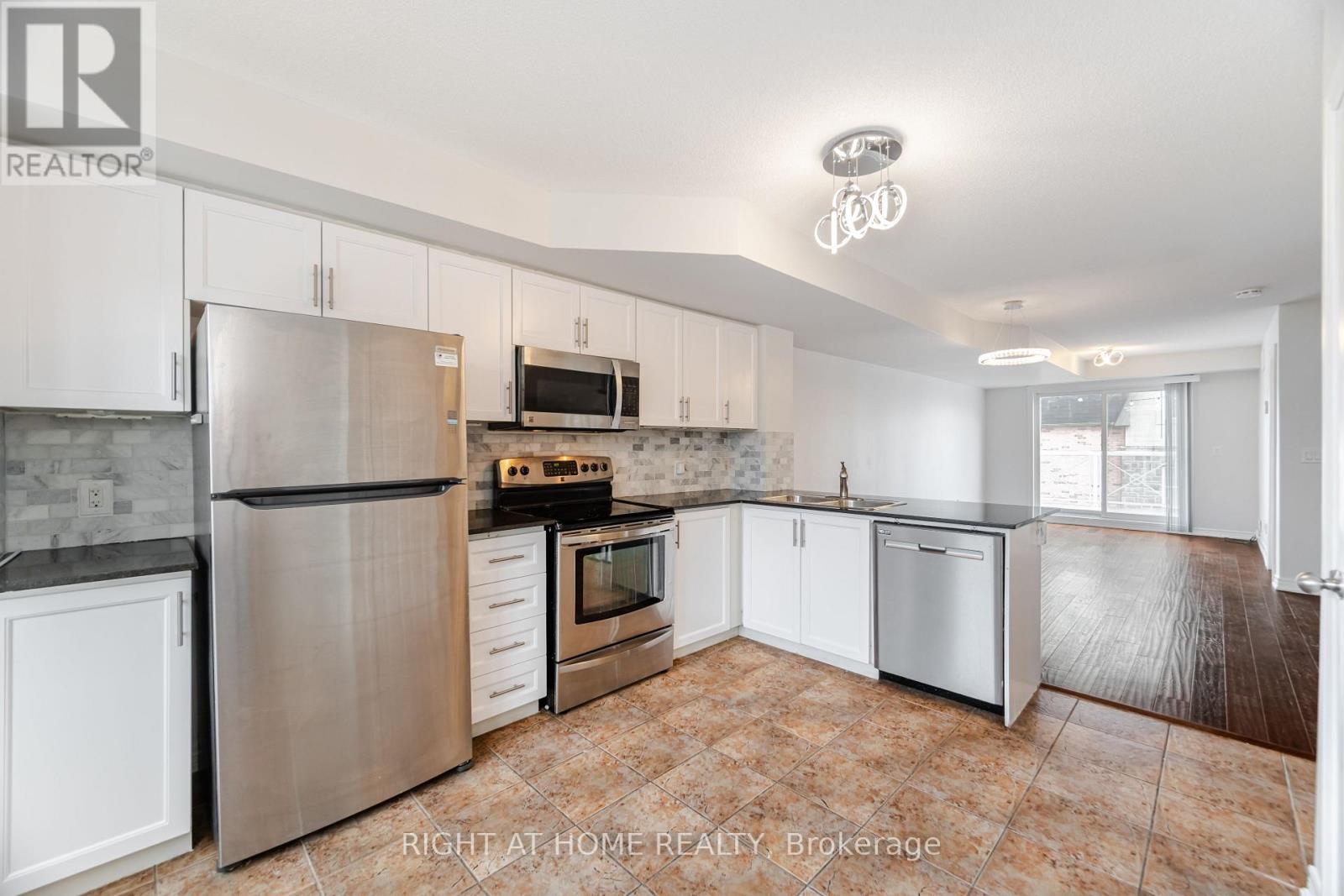 18 - 1380 Costigan Road, Milton, Ontario  L9T 8L2 - Photo 8 - W12994406