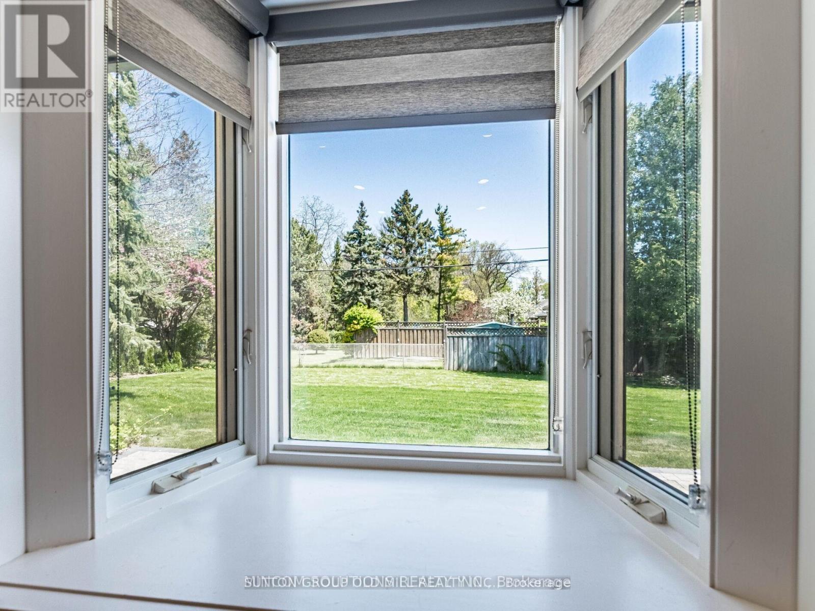 37 Suburban Drive, Mississauga, Ontario  L5N 1G8 - Photo 37 - W12945772