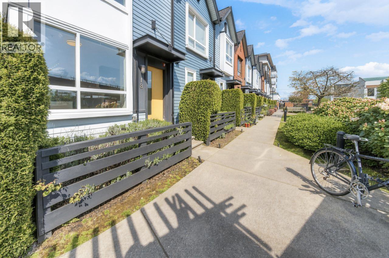 18 6868 Burlington Avenue, Burnaby, British Columbia  V5J 0G1 - Photo 18 - R3113385