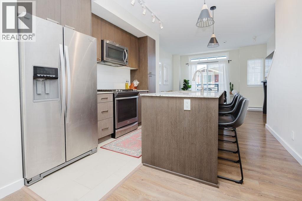 5992 Oldmill Lane, Sechelt, British Columbia  V7Z 0S2 - Photo 7 - R3113408