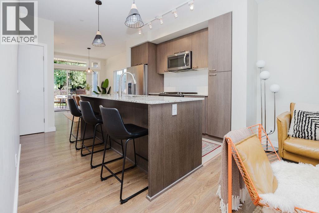 5992 Oldmill Lane, Sechelt, British Columbia  V7Z 0S2 - Photo 8 - R3113408