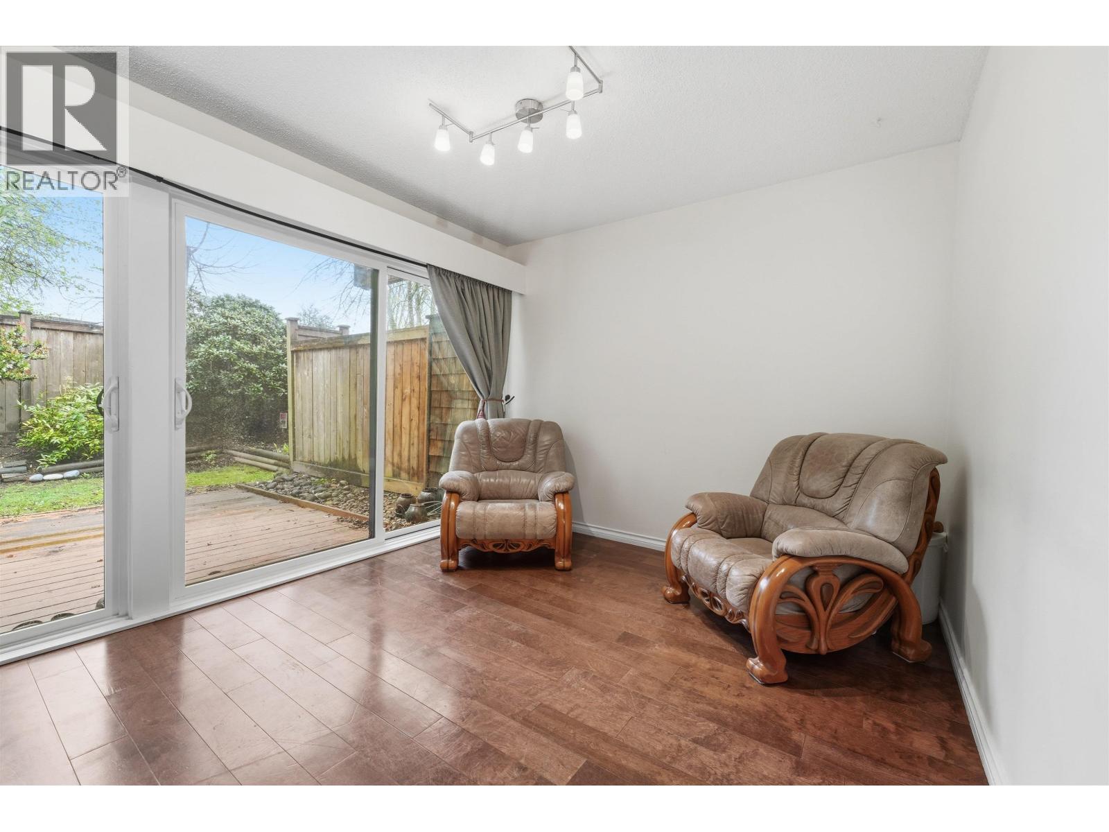 4290 Bridgewater Crescent, Burnaby, British Columbia  V3N 4M7 - Photo 6 - R3113411