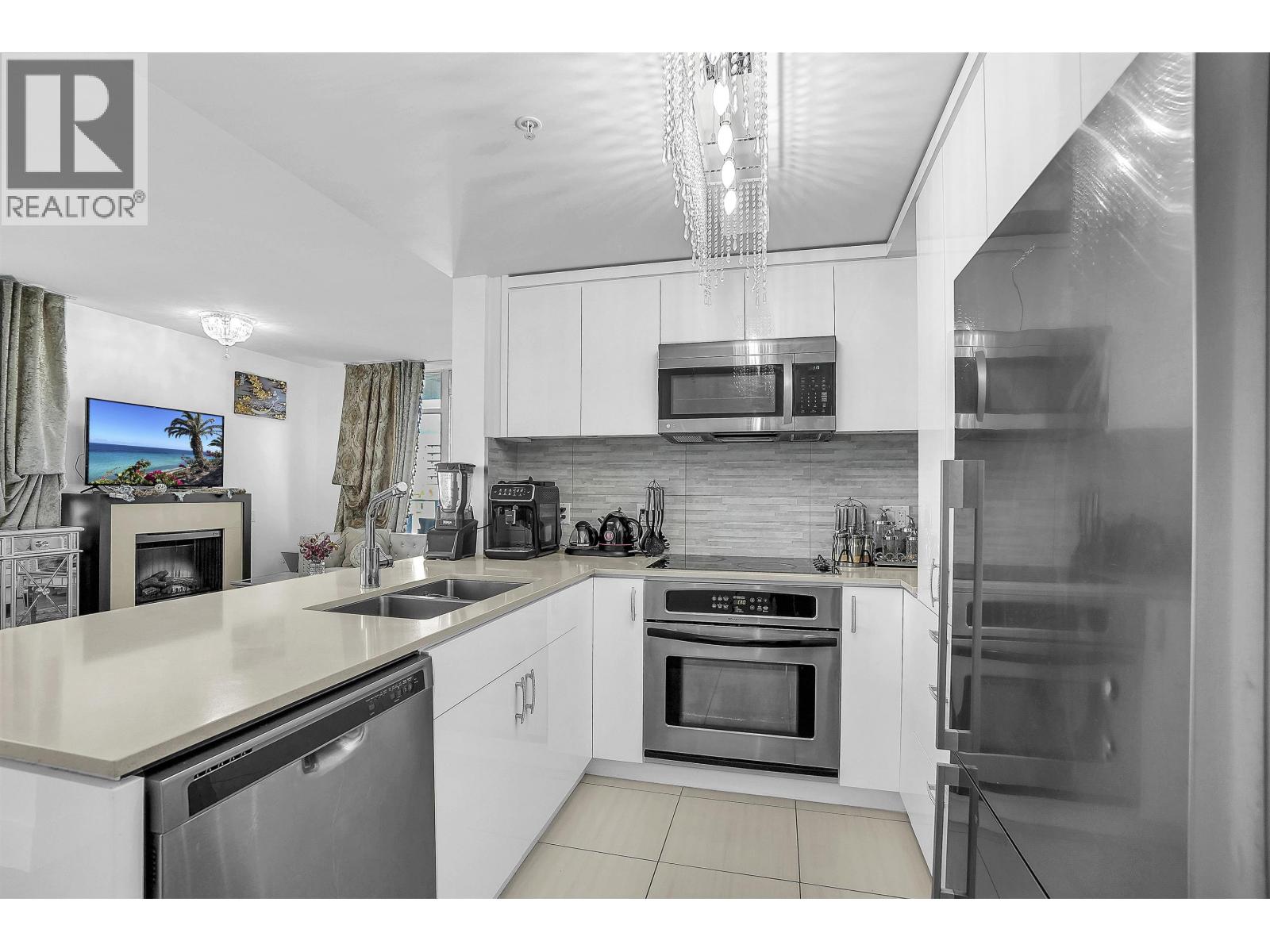 802 158 W 13th Street, North Vancouver, British Columbia  V7M 0A7 - Photo 16 - R3113417