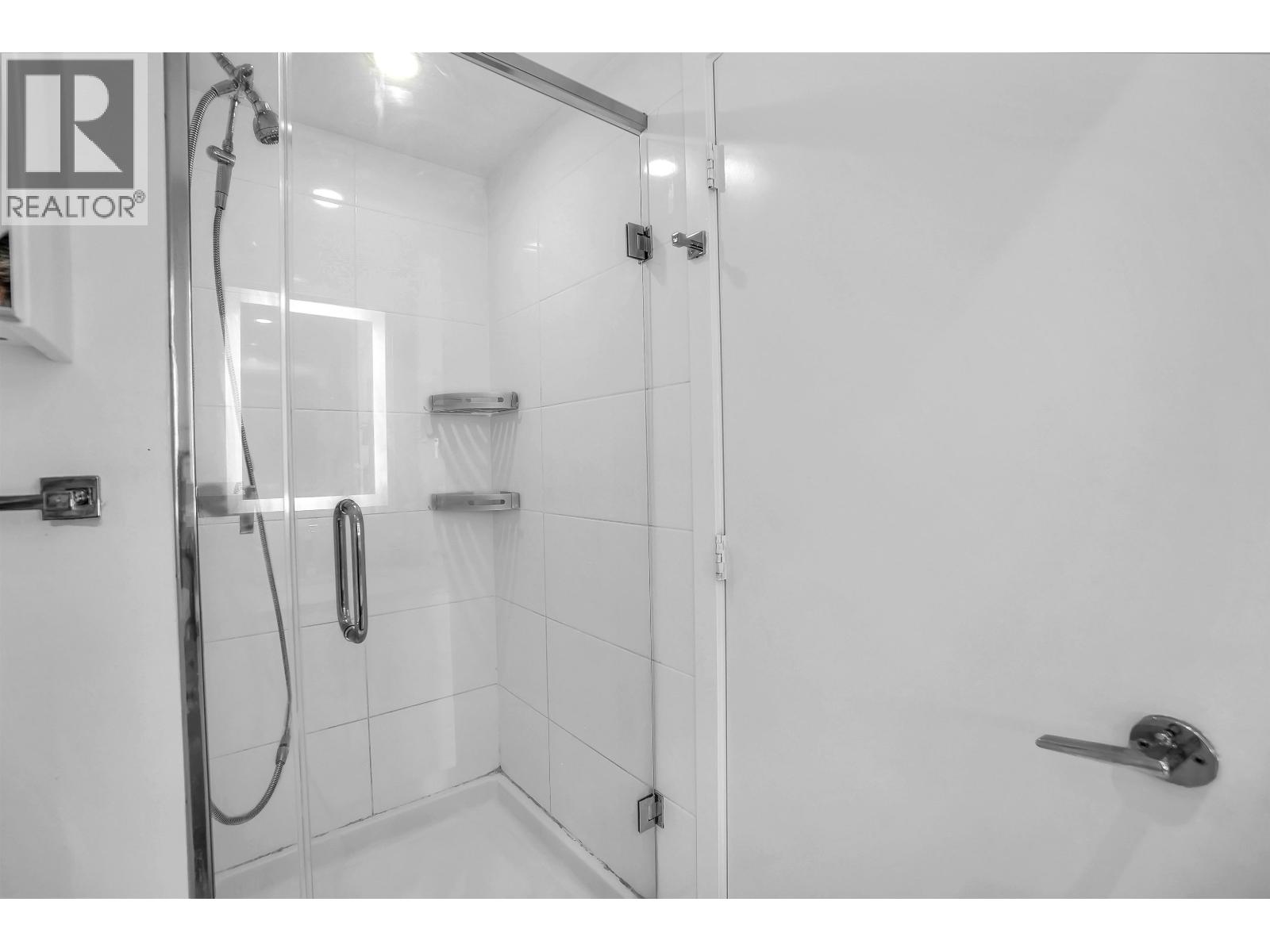 802 158 W 13th Street, North Vancouver, British Columbia  V7M 0A7 - Photo 25 - R3113417