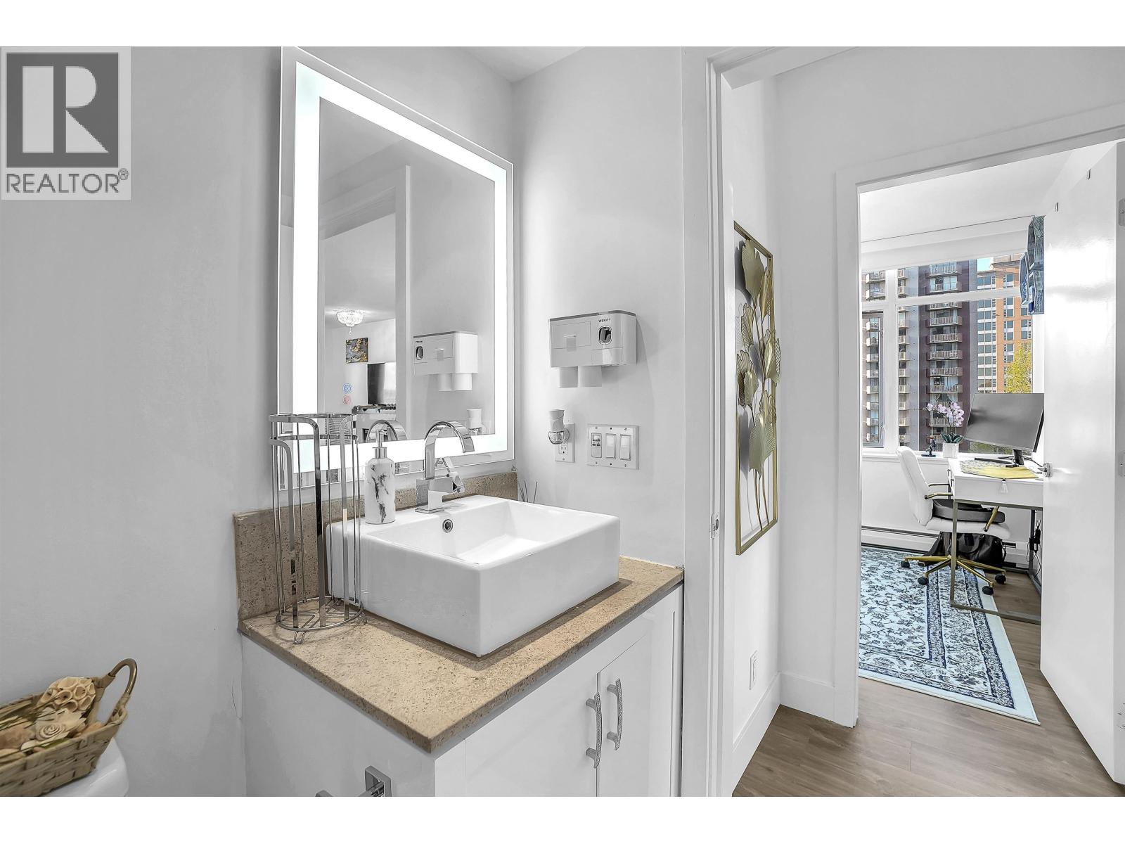 802 158 W 13th Street, North Vancouver, British Columbia  V7M 0A7 - Photo 29 - R3113417