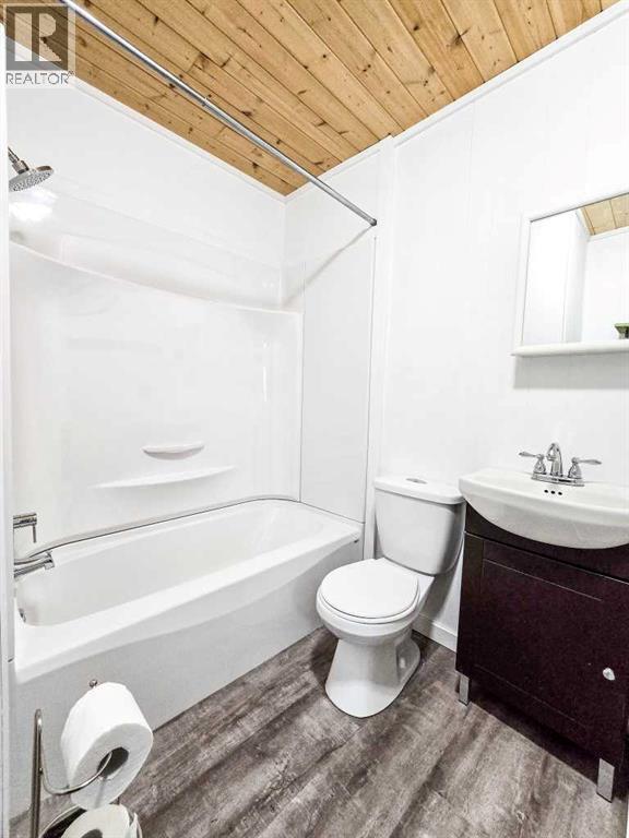 7070 18 Avenue, Coleman, Alberta  T0K 0M0 - Photo 12 - A2286590