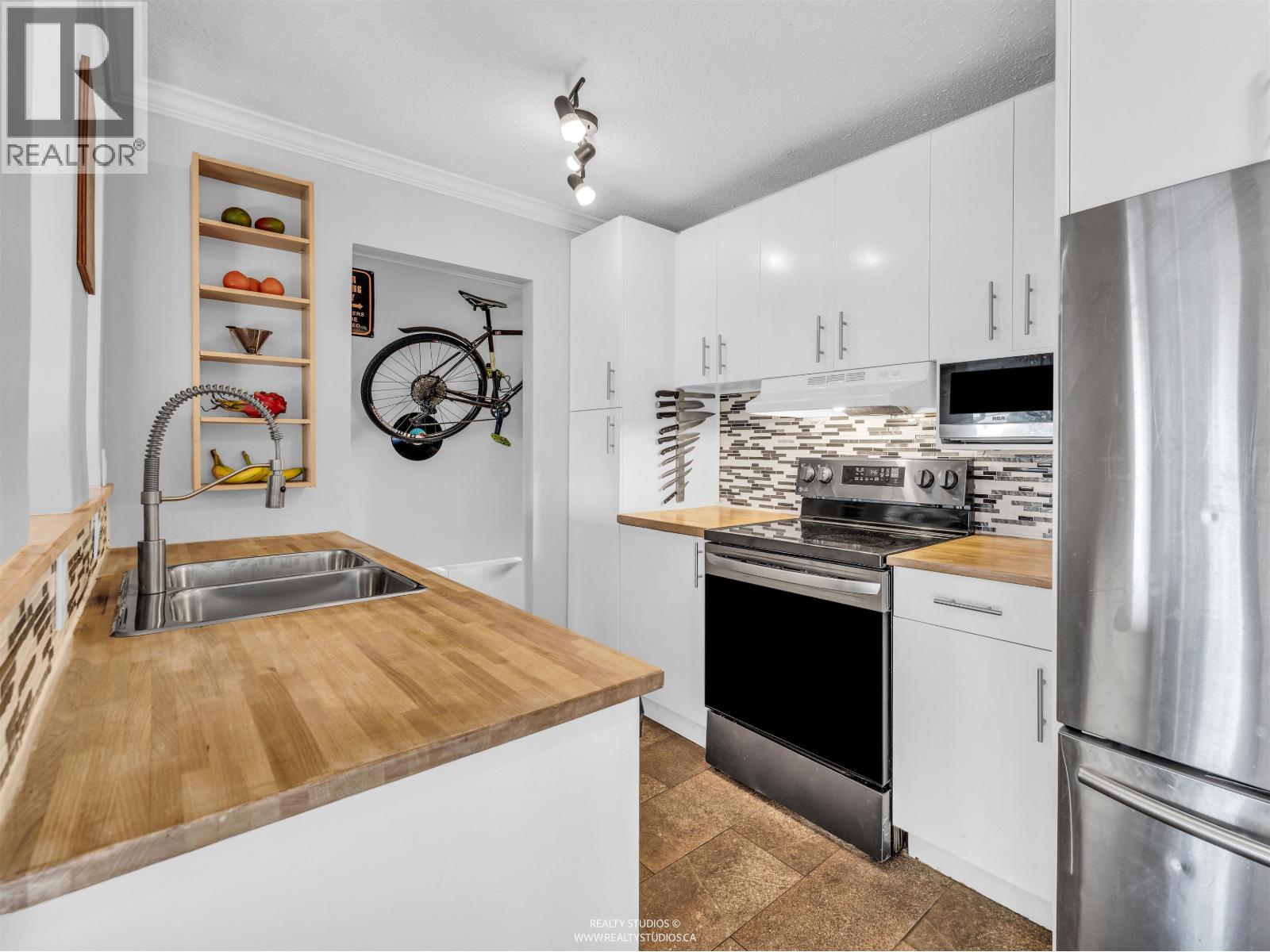 306 2222 Cambridge Street, Vancouver, British Columbia  V5L 1E6 - Photo 7 - R3113436