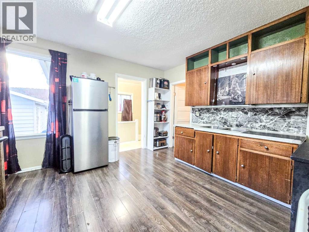 7070 18 Avenue, Coleman, Alberta  T0K 0M0 - Photo 5 - A2286590