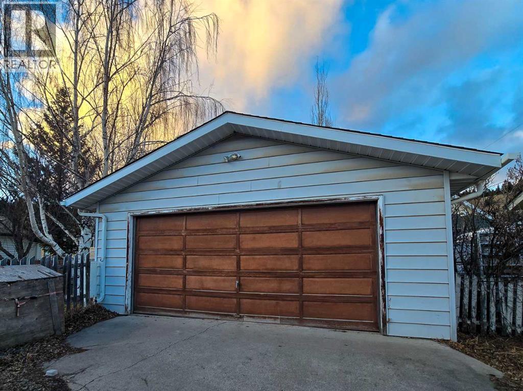 7070 18 Avenue, Coleman, Alberta  T0K 0M0 - Photo 22 - A2286590