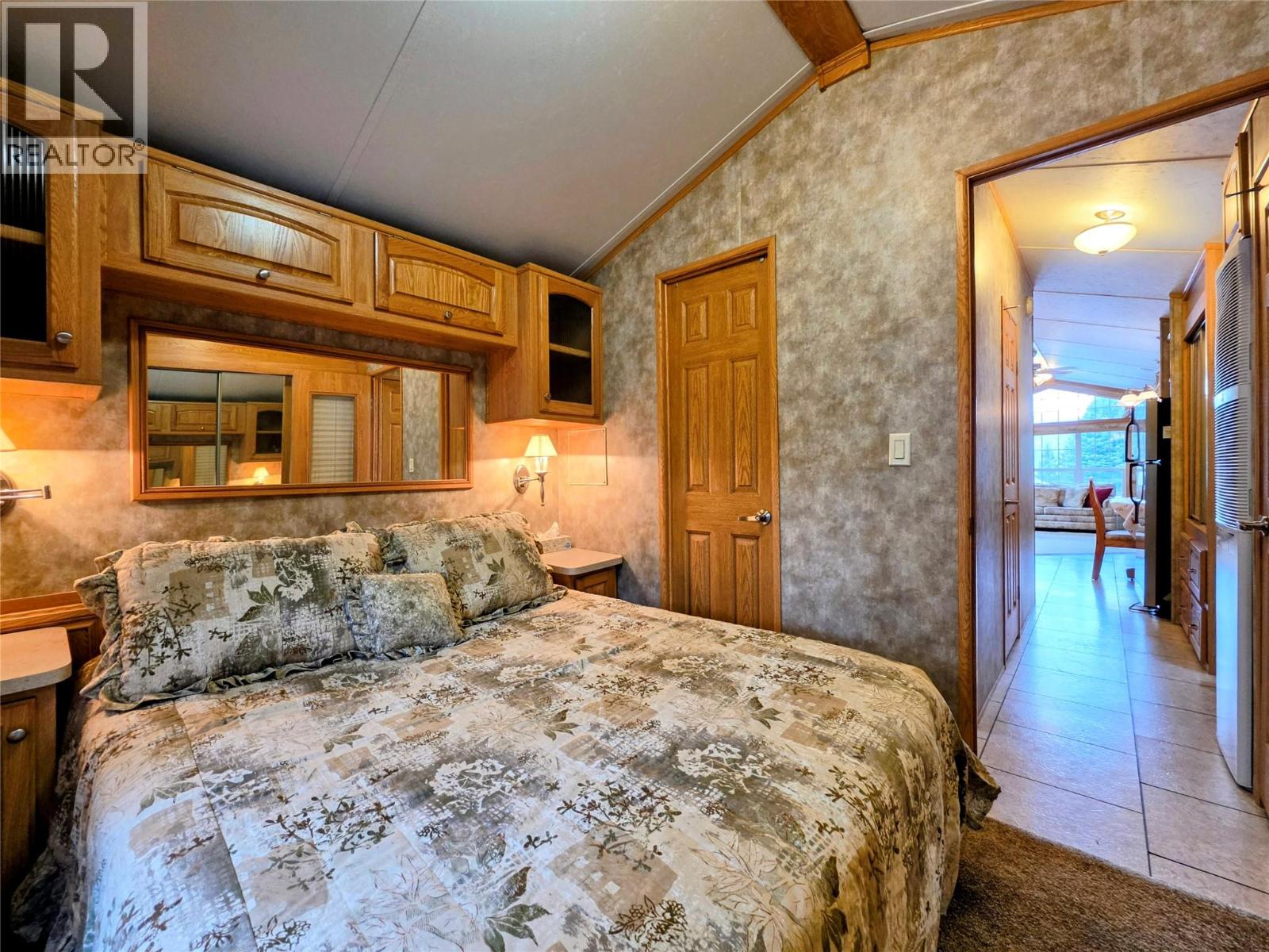 4856 Lynx Drive, Radium Hot Springs, British Columbia  V0A 1M0 - Photo 14 - 10379097