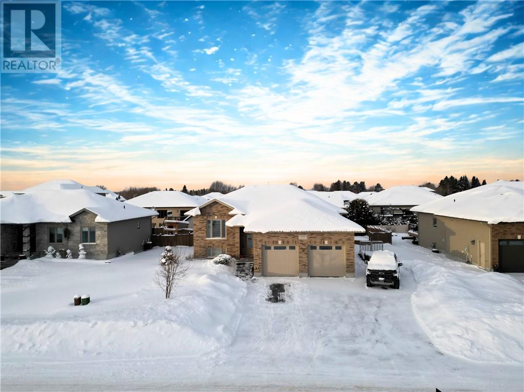 1093 Cloverdale Court, Blezard Valley, Ontario  P0M 1E0 - Photo 2 - 2126905