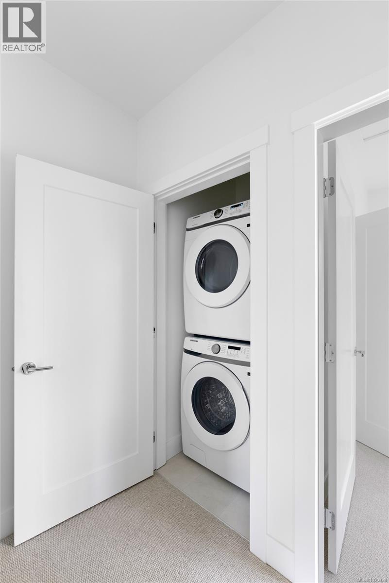 8 2536 Shelbourne St, Victoria, British Columbia  V8R 4L5 - Photo 12 - 1020339