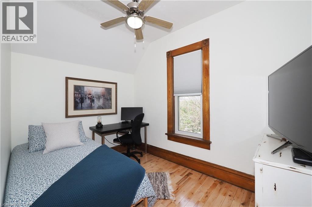 18 Theresa Street, Kitchener, Ontario  N2G 1M1 - Photo 35 - 40819557