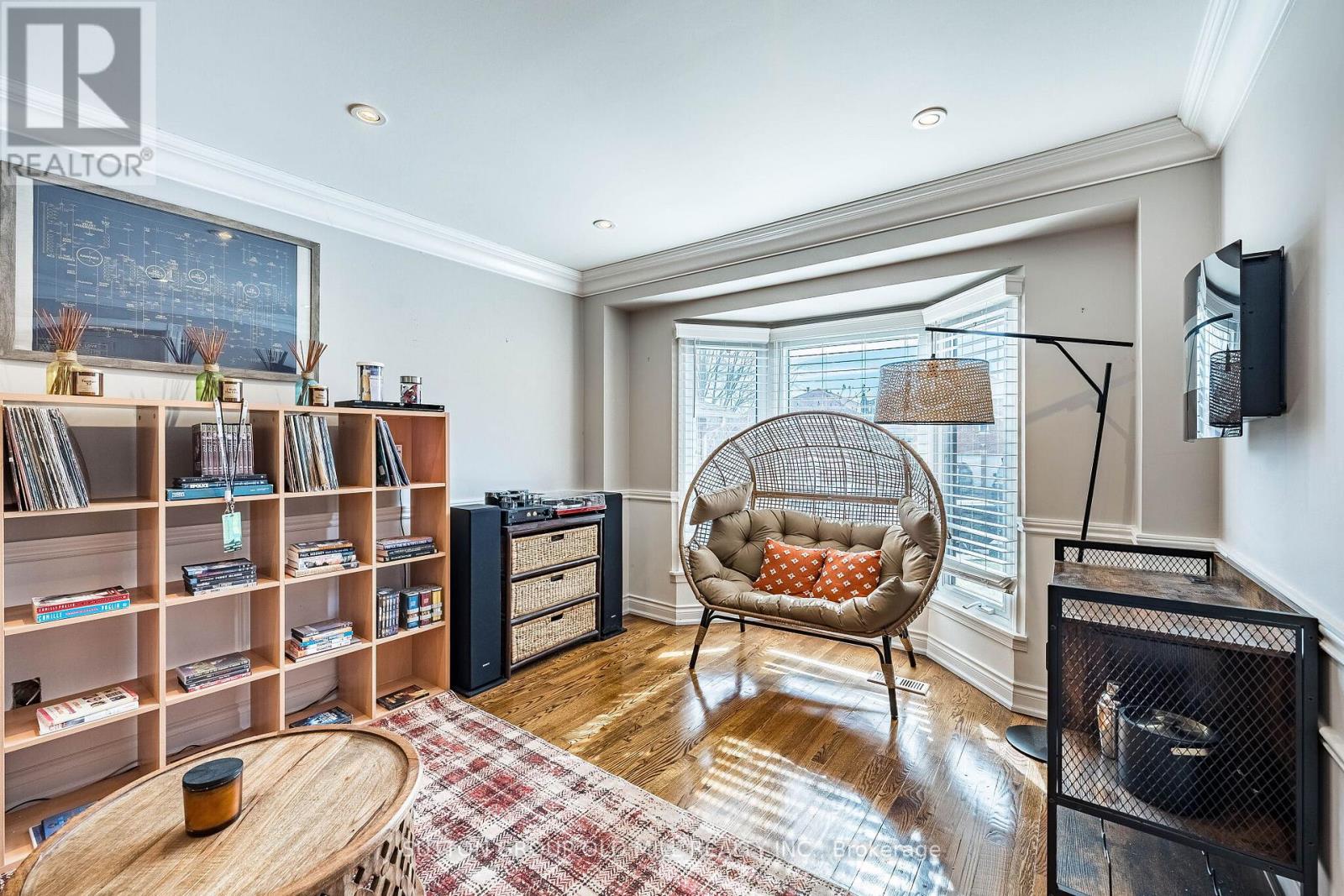 501 Sundown Crescent, Pickering, Ontario  L1V 6A7 - Photo 6 - E12875898