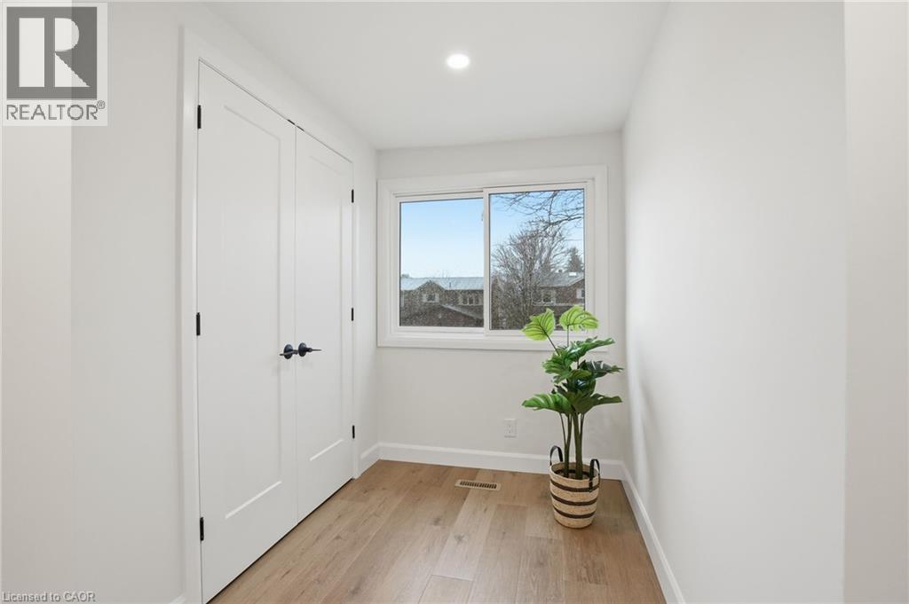 8 Chudleigh Street, Waterdown, Ontario  L9H 7E4 - Photo 27 - 40822531