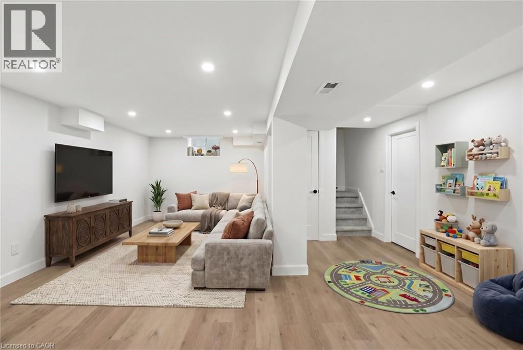 8 Chudleigh Street, Waterdown, Ontario  L9H 7E4 - Photo 32 - 40822531