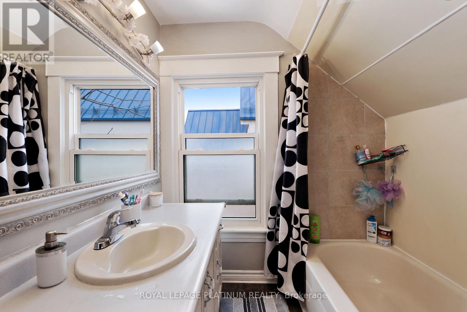 Unknown Address, ,    - Photo 25 - X13001716