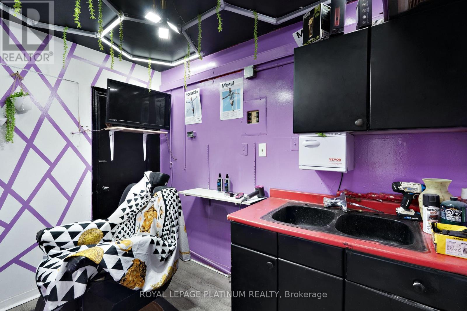 Unknown Address, ,    - Photo 30 - X13001716