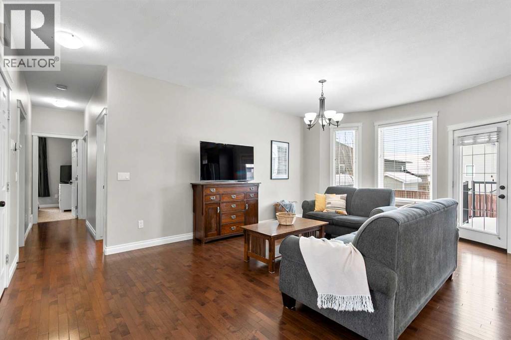 6 Vera Close, Olds, Alberta  T4H 0C4 - Photo 4 - A2303277