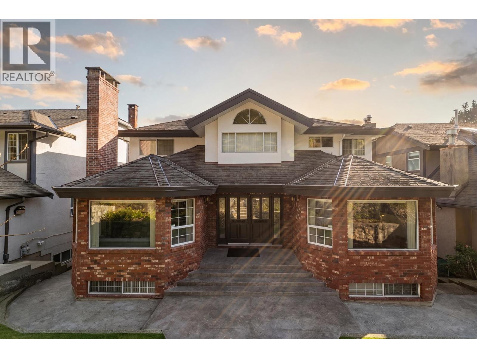 547 TEMPE CRESCENT, North Vancouver, British Columbia