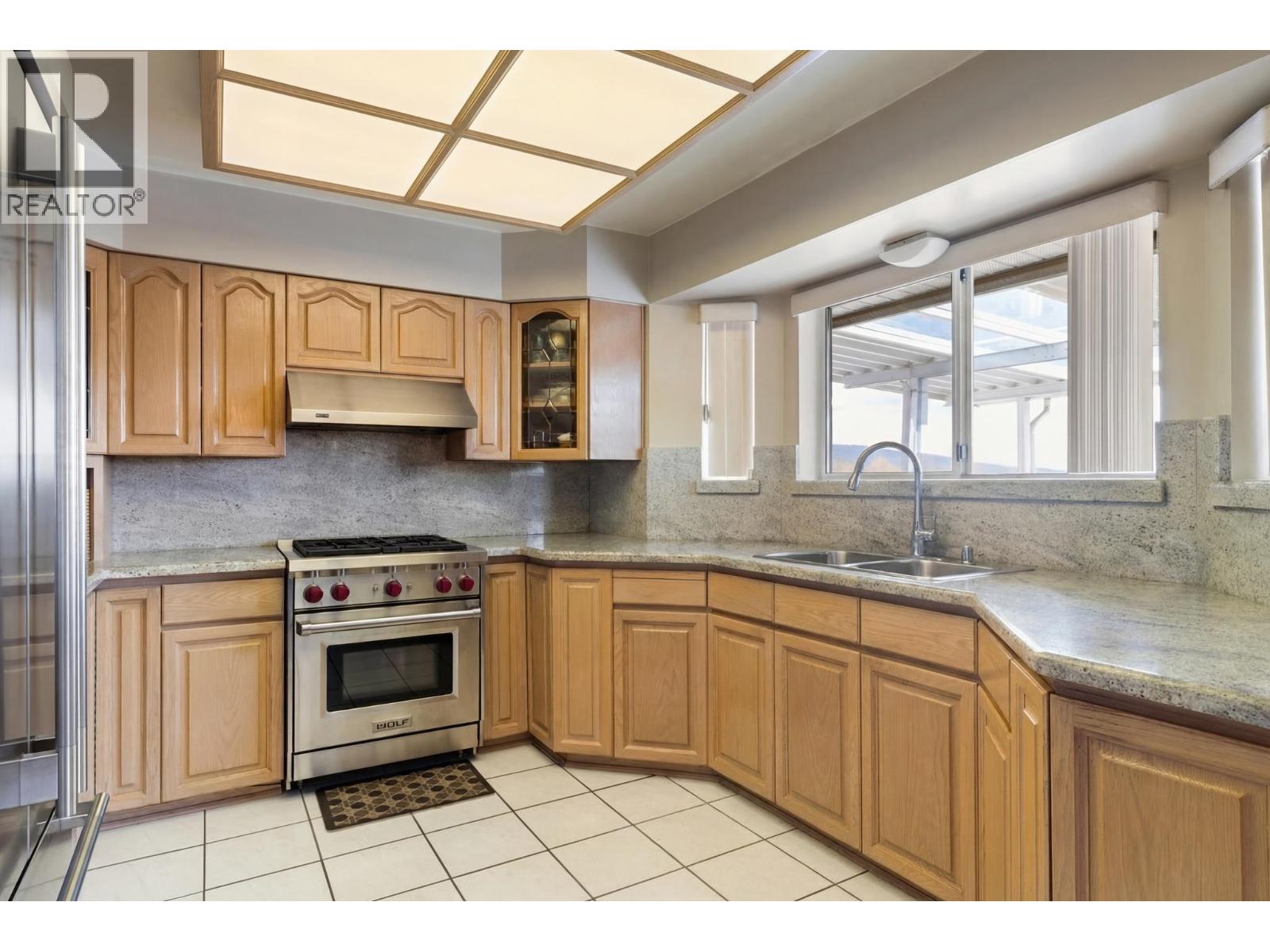 547 Tempe Crescent, North Vancouver, British Columbia  V7N 1E7 - Photo 5 - R3113414