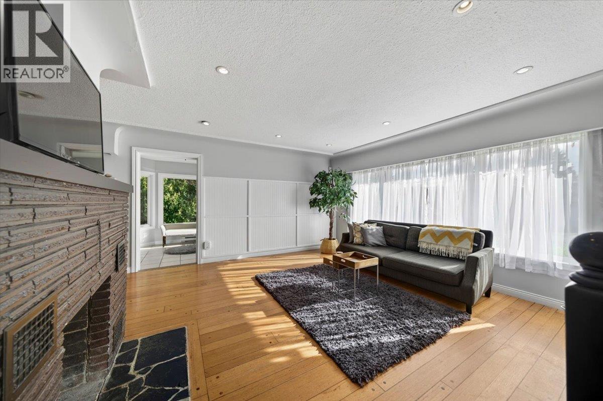 11851 221 Street, Maple Ridge, British Columbia  V2X 5S4 - Photo 12 - R3113422