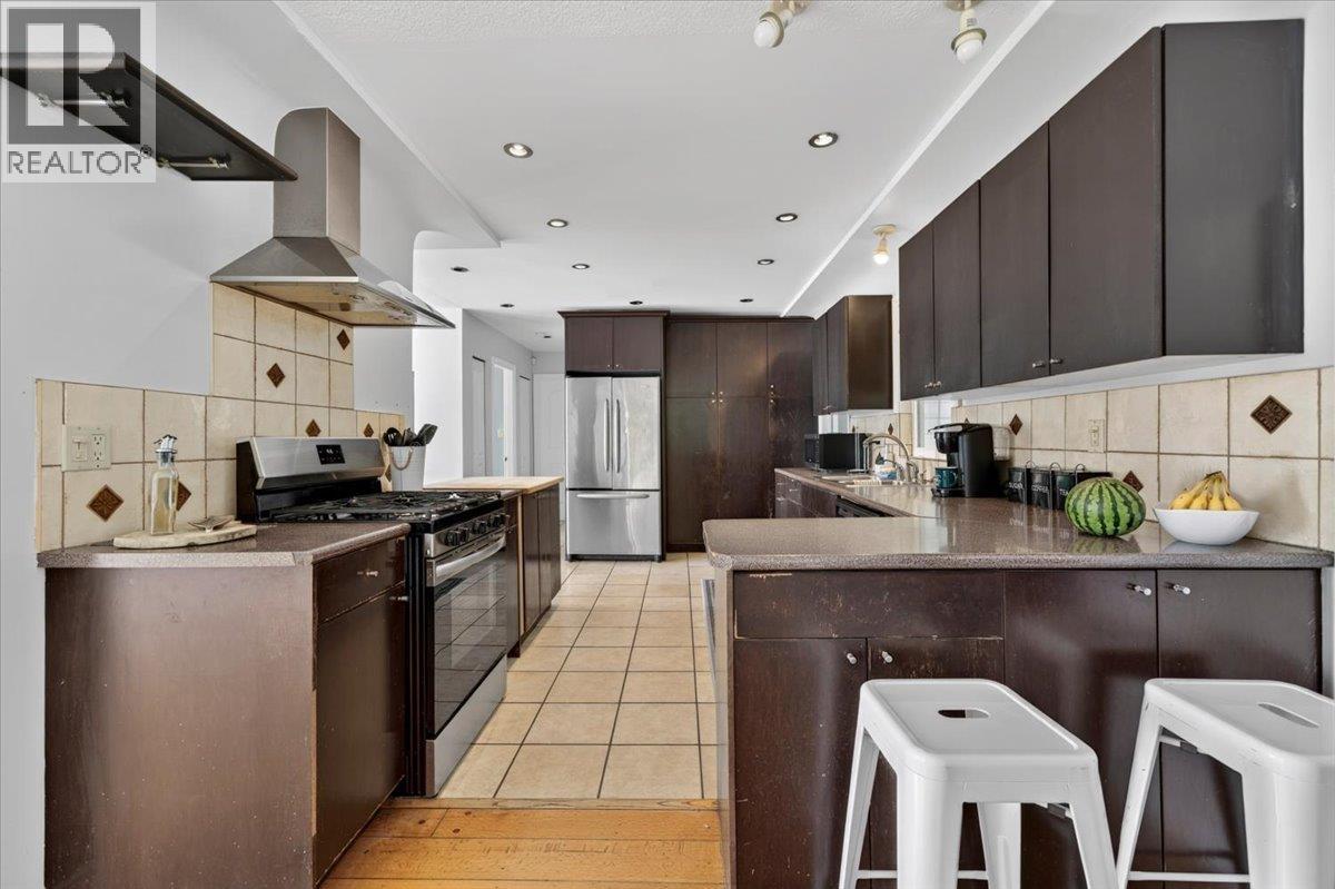 11851 221 Street, Maple Ridge, British Columbia  V2X 5S4 - Photo 18 - R3113422