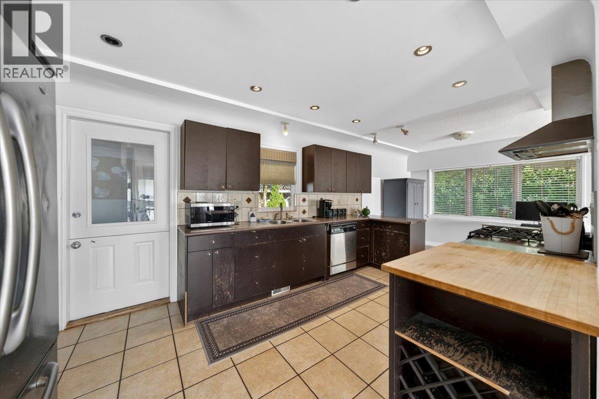 11851 221 Street, Maple Ridge, British Columbia  V2X 5S4 - Photo 21 - R3113422